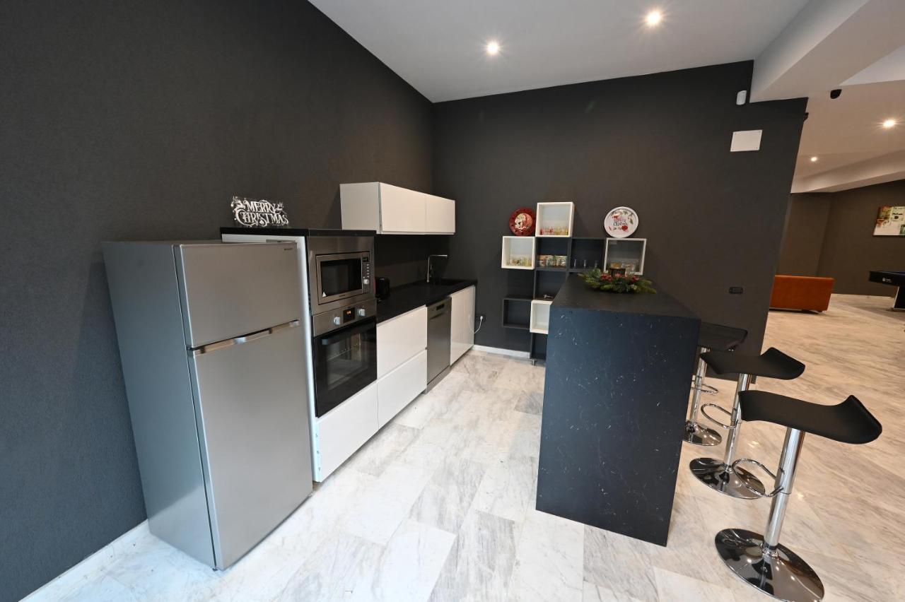 R&B Apartments Predeal Bagian luar foto
