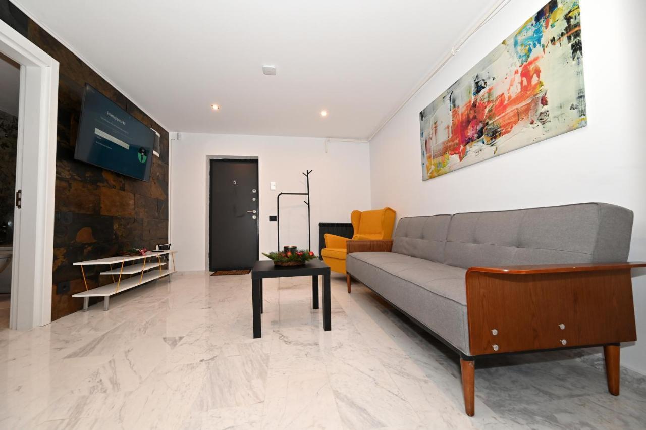 R&B Apartments Predeal Bagian luar foto
